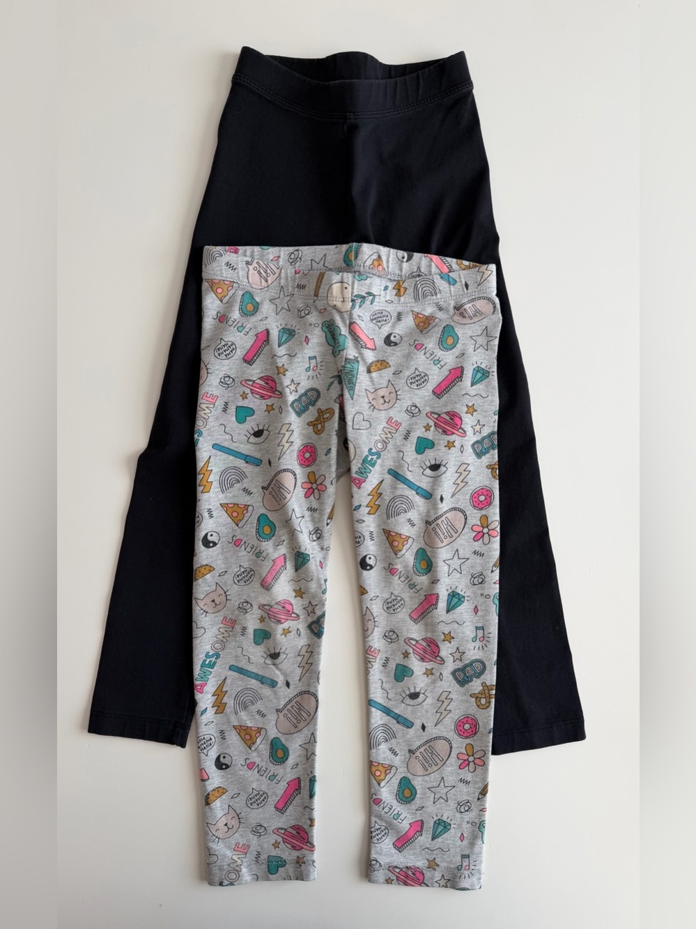 Girls Toddler 4T/XS Cat & Jack Fun Print Leggings + Black Leggings Bundle EUC